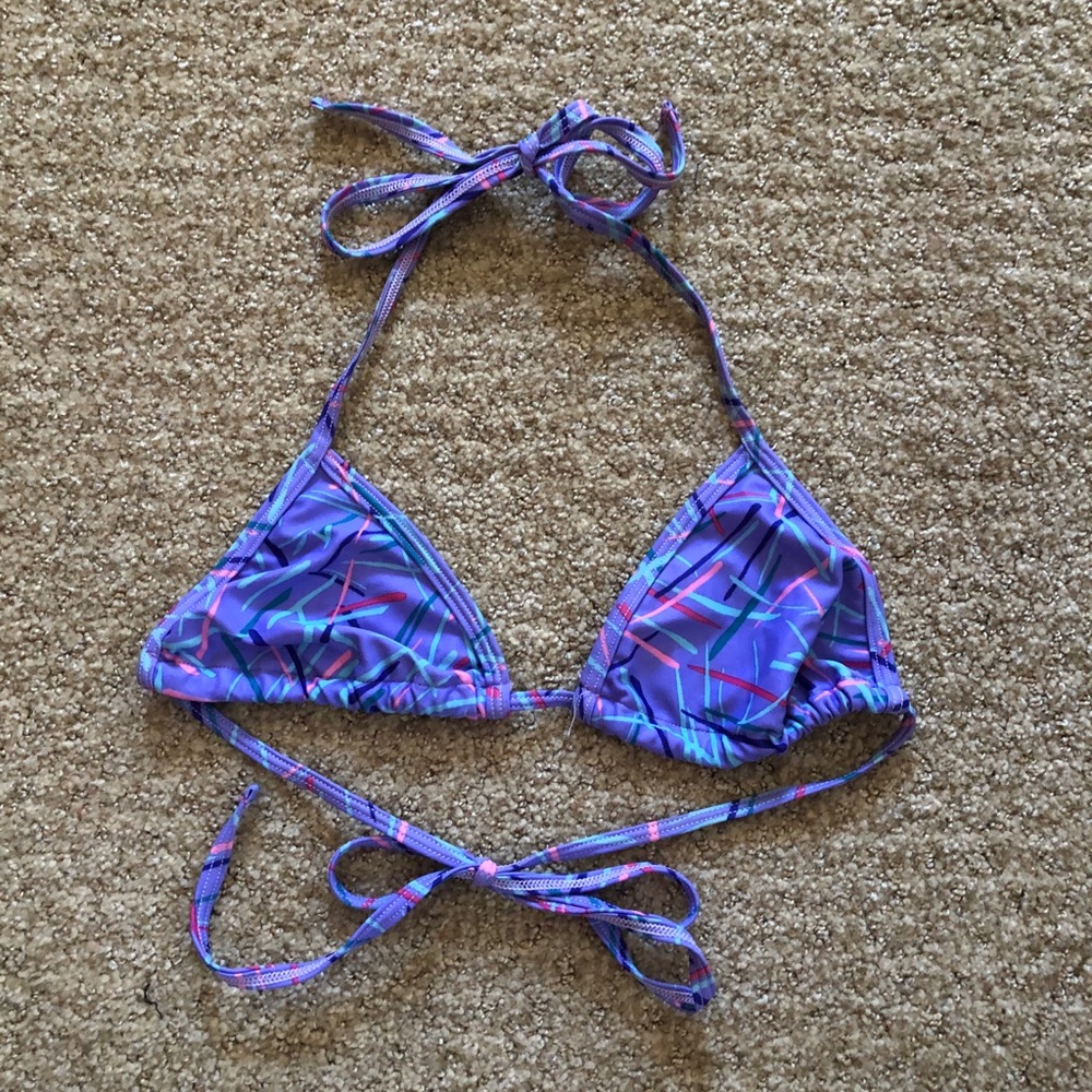 Retro triangle top